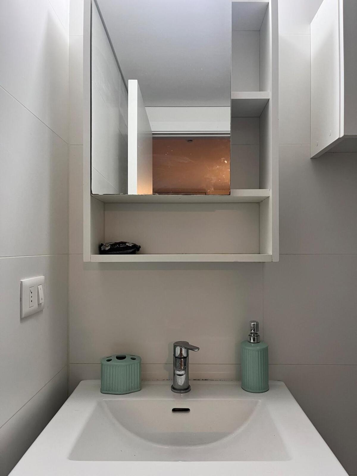Fully Equipped Close To Shopping Apartment