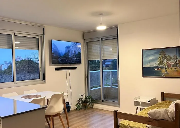Fully Equipped Apartment Close To Montevideo Shopping